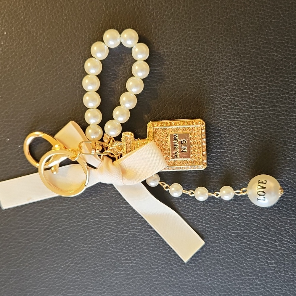 BAG CHARM PERFUME BIYTLE, RIBBON & LOVE BALL  with Keychain NWOT